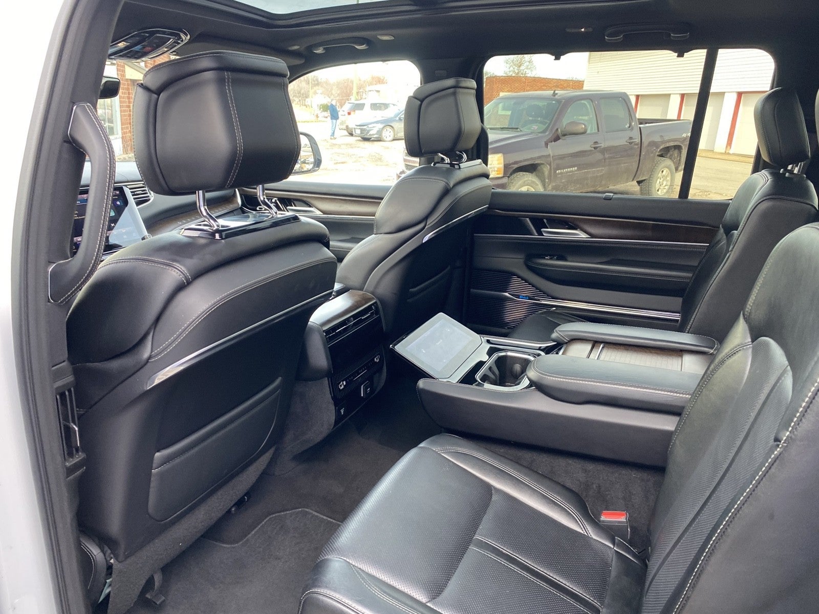 2024 Jeep Grand Wagoneer L 4x4