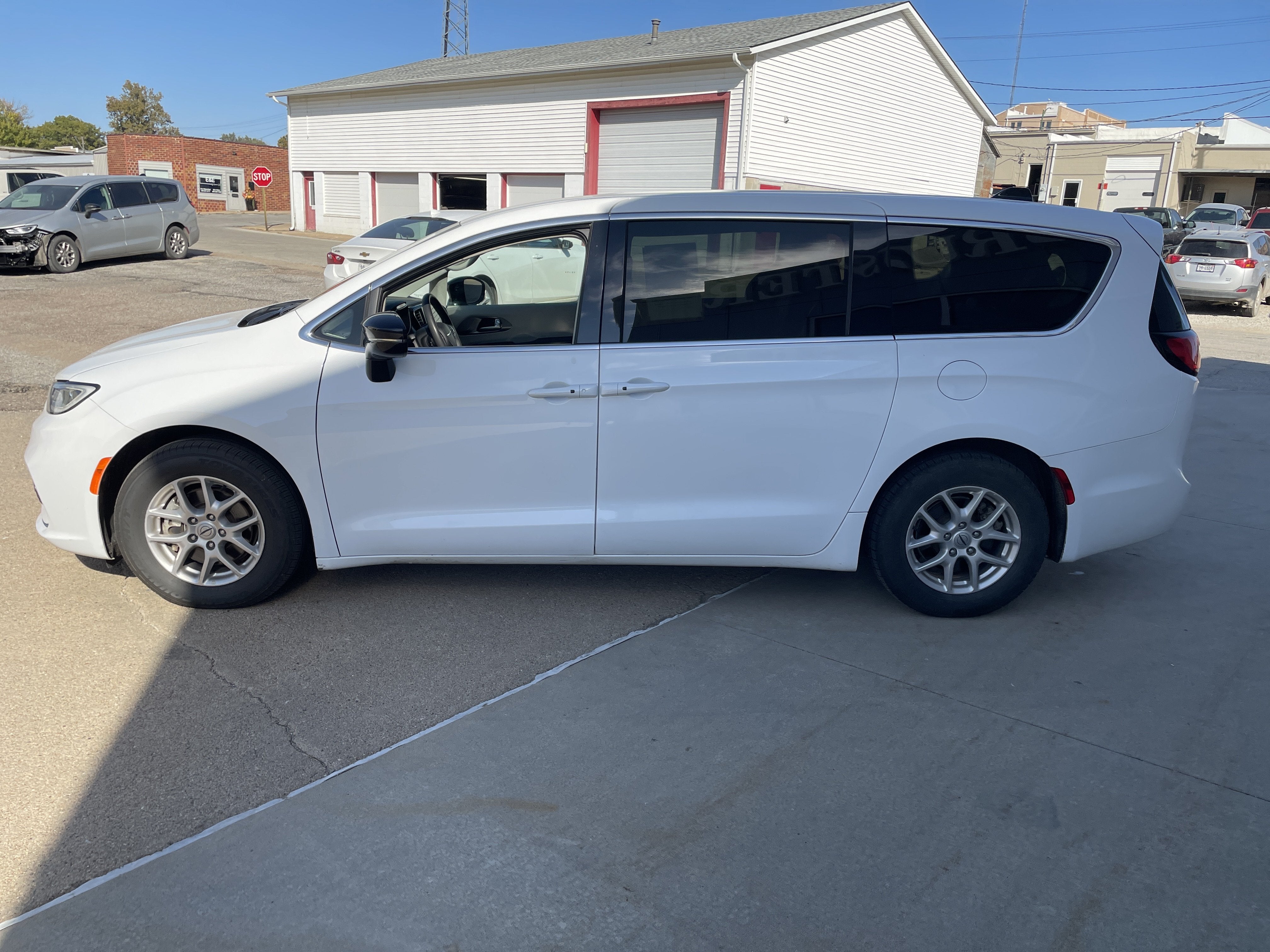 2024 Chrysler Pacifica Touring L
